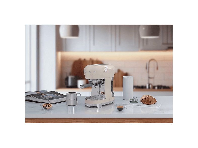SMEG ECF02CREU — Cafetera express, 1350 W, 15 bar, 2 tazas, Crema de