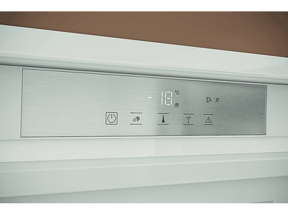HOTPOINT 859991688550 — Congelador vertical, 177,10 cm, Blanco
