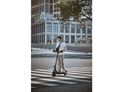 NAVEE Urbano GT3 — Patinete eléctrico, Pot. máx. 700 W, Carga máx. 110 kg, Negro, 477 Wh